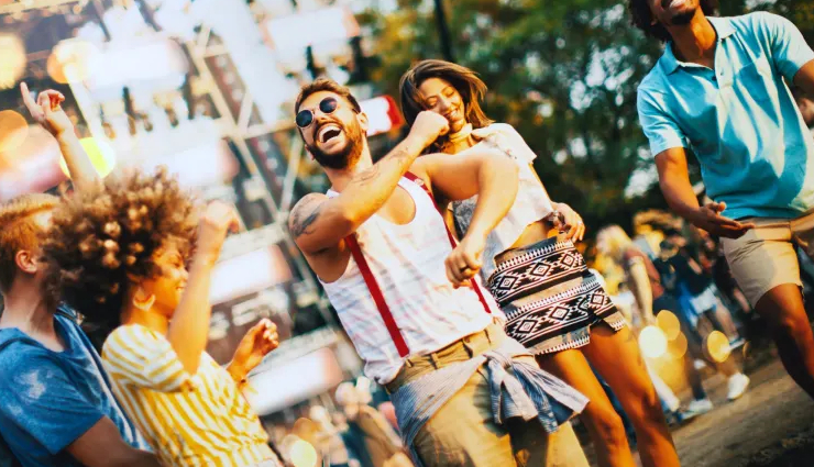 20 Ways Have Fun With Friends