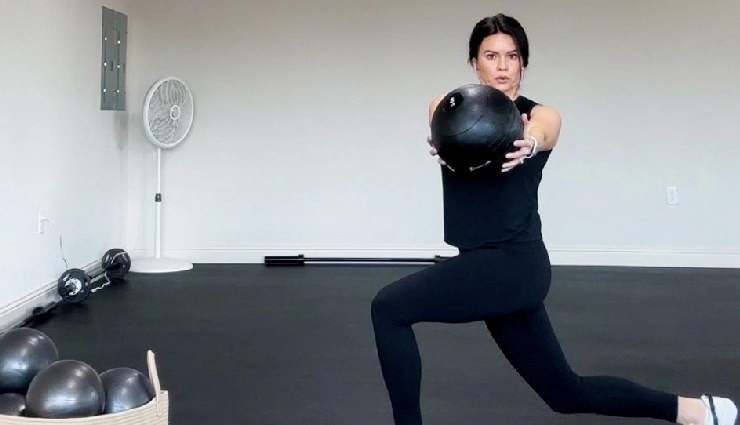 pushups benefits,daily pushup routine,weight loss with pushups,muscle building at home,no equipment workout,pushups for beginners,bodyweight exercises,home fitness tips,strength training pushups,coordination improvement exercises,pushups health benefits,cost-effective fitness