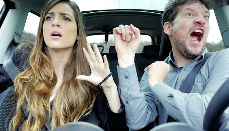 entertainment,5 weird things people do in your car,weird things people do in your car