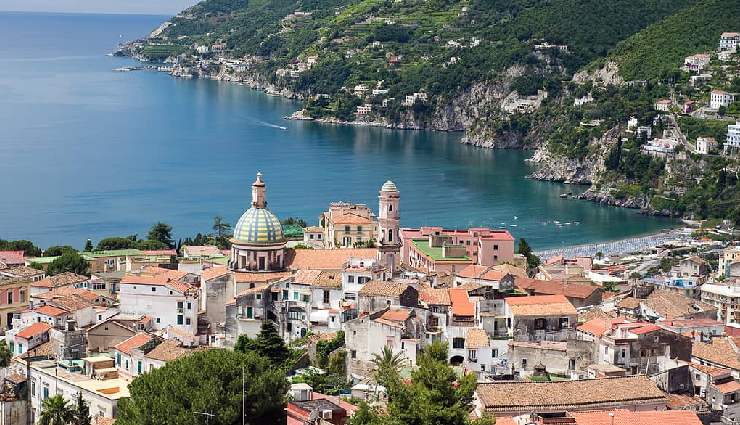 amalfi coast italy tourism,southern italy travel destinations,mediterranean coastal vacations,amalfi coast sightseeing spots,italian coastal villages,traveling to positano ravello,sorrento capri island tour,hidden gems furore vietri sul mare,authentic italian cuisine experiences,outdoor activities amalfi coast