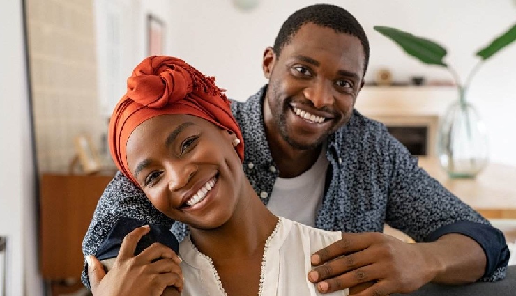 what love feels like,signs of falling in love,first-time love feelings,emotional signs of love,how to know youre in love,falling in love experience,understanding love,love emotions,intense love feelings,gentle love signs