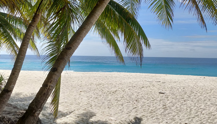 fuvhmulah,maldives,places to visit in fuvhmulah,tourist attraction in fuvhmulah,kodakilhi mud bath,thoondu beach,dhadimagi kilhi and bandaara kilhi,fuvahmulah nature park,underwater world,ancient ruins