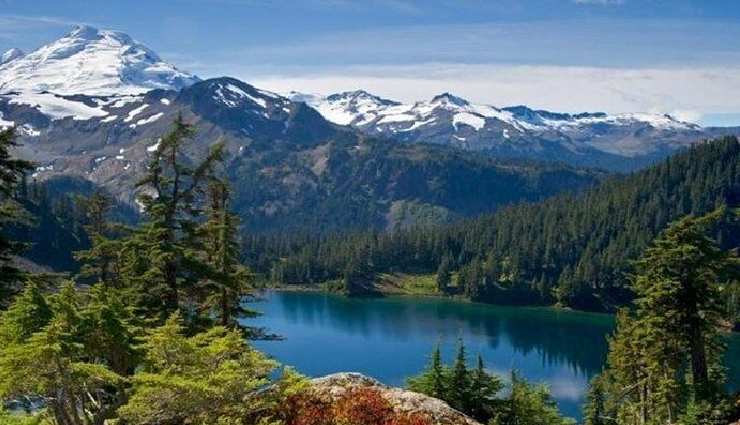 azerbaijan tourism,baku attractions,heydar aliyev centre,gobustan national park,sheki azerbaijan,nakhchivan tourism,gabala attractions,caucasus mountains azerbaijan,azerbaijan historical sites,azerbaijani cuisine,baku old city,flame towers baku,zaha hadid architecture,unesco world heritage sites azerbaijan,gabala mountain resort,ordubad azerbaijan,alinja fortress nakhchivan,ashabi-kahf cave,azerbaijan cultural heritage,azerbaijani hospitality