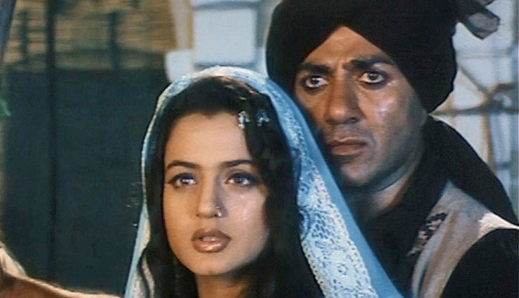 vicky kaushal,yami gautam,uri,uri box office collection,sunny deol,gadar,bollywood,bollywood news,bollywood gossips news