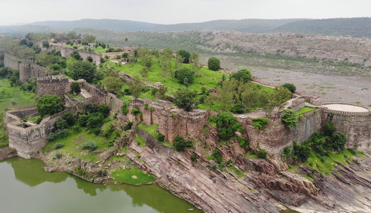 heritage sites to explore in rajasthan,chittorgarh fort,Kumbhalgarh,ranthambore fort,gagron fort,amber fort,jaisalmer fort,keoladeo national park,jantar mantar,tourist places in rajasthan