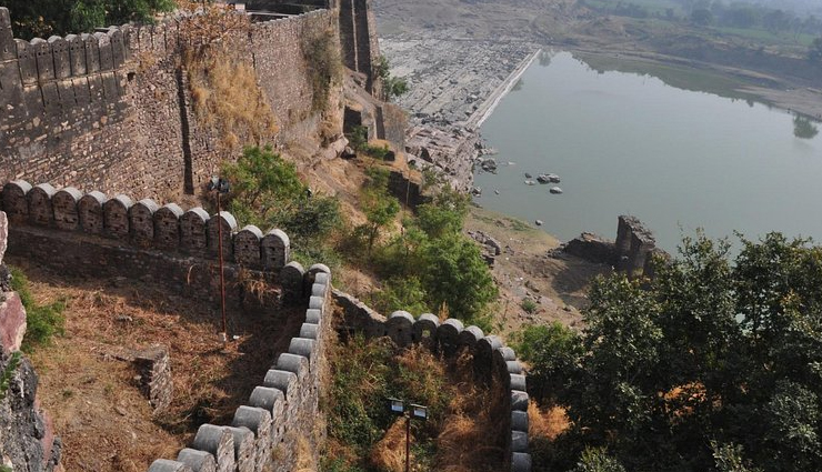 gagron fort jhalawar,gagron fort rajasthan,historical forts in rajasthan,unesco heritage sites rajasthan,places to visit in jhalawar,medieval forts in india,architecture of gagron fort,best forts in rajasthan,tourist attractions in jhalawar,history of gagron fort