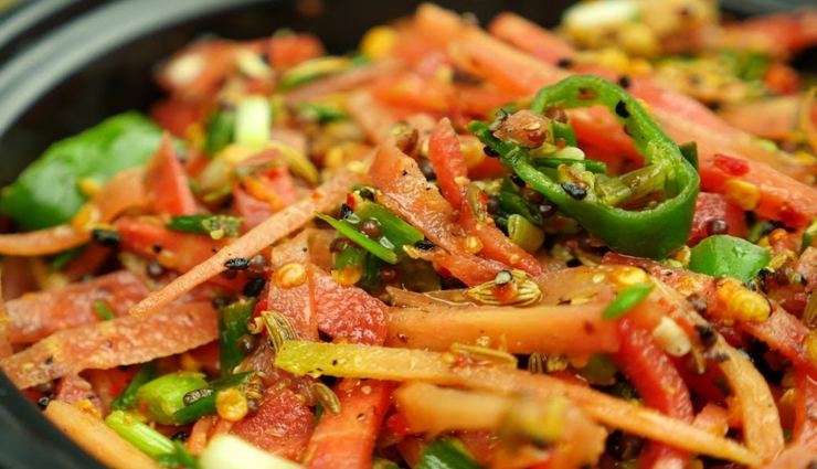 मिनटों में तैयार करें विंटर स्पेशल गाजर का अचार, सभी लेंगे इसका चटकारा #Recipe