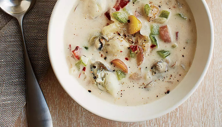 famous food of gambia,gambia,benachin,domoda,chicken yassa,tapalapa,okra stew,oyster stew