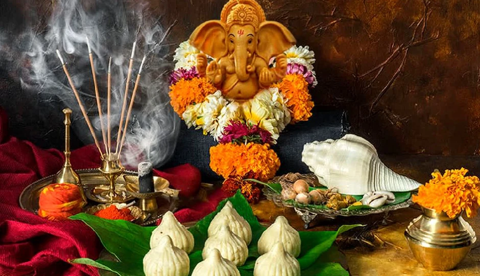 गणेश चतुर्थी 2025: बप्पा को 10 दिन अर्पित करें ये विशेष भोग, होगी हर मनोकामना पूरी