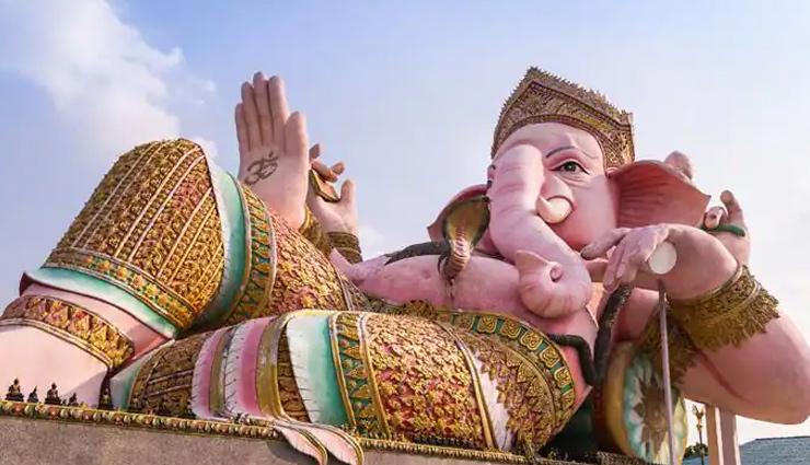 लेना चाहते हैं गणेश उत्सव के शानदार नजारे का आनंद, चले आइये देश की इन 7 जगहों पर famous ganesh utsav in india,ganesh chaturthi,ganesh festival,india tourism,holidays,tourist guide