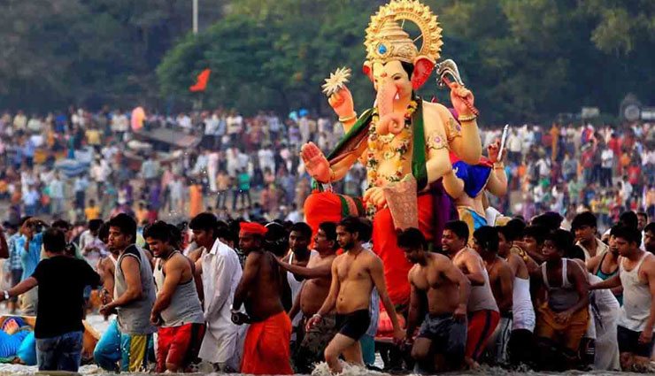Ganesh Chaturthi 2018- Reason Why Lord Ganesha Idol is Immersed in Water