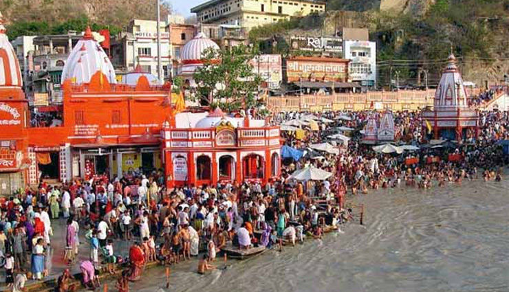  गंगा दशहरा के दिन घर में स्नान के समय करे इस मन्त्र का जाप,  मिलेगी पापों से मुक्ति