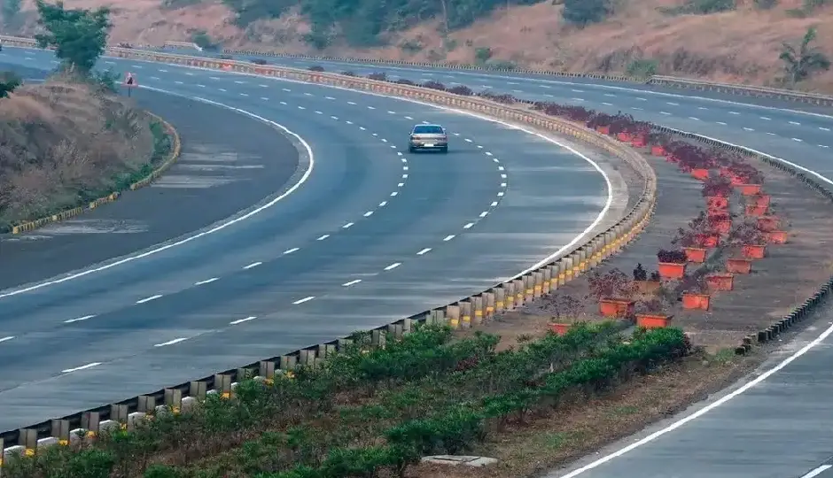 गंगा एक्सप्रेसवे उद्घाटन से पहले बड़ा अपडेट, एंट्री सिस्टम कैसे होगा, कितना लगेगा टोल?