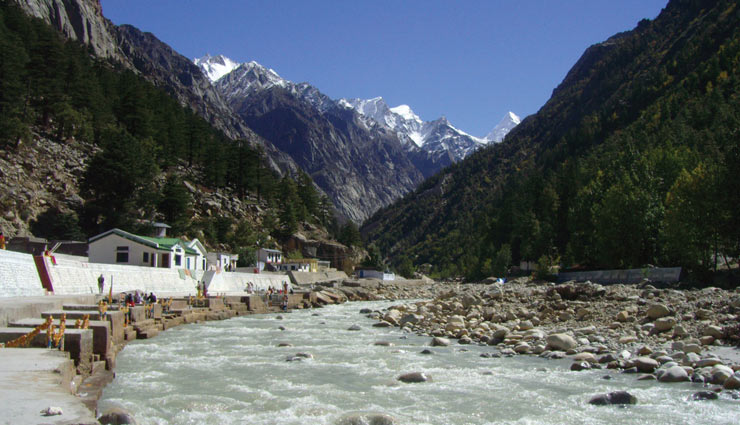 इस तरह पहुंचे गंगोत्री, मंदिरों के साथ उठाए ट्रेकिंग का आनंद