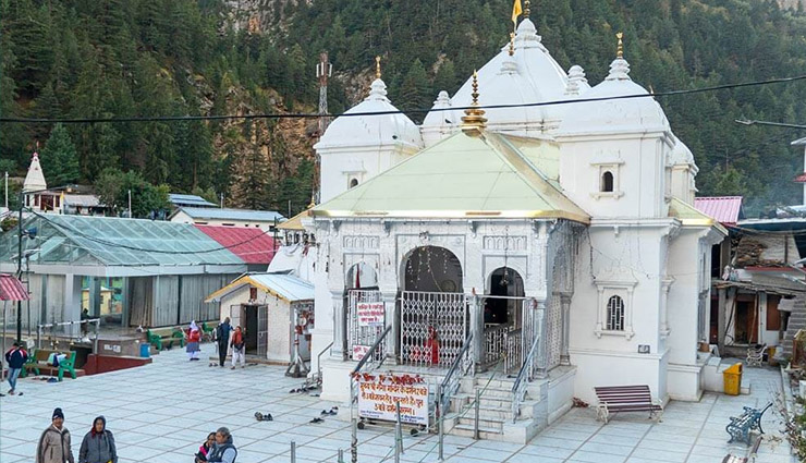 बेहद कम समय में हेलीकॉप्टर से करें इन तीर्थ स्थलों की सैर visit these pilgrimage sites with helicopter,visit in helicopter in temples in india,temples in india via helicopter,pilgrimage sites in india via helicopter,helicopter se kare mandir ki yatra,helicopter se in dham ki kare yatra