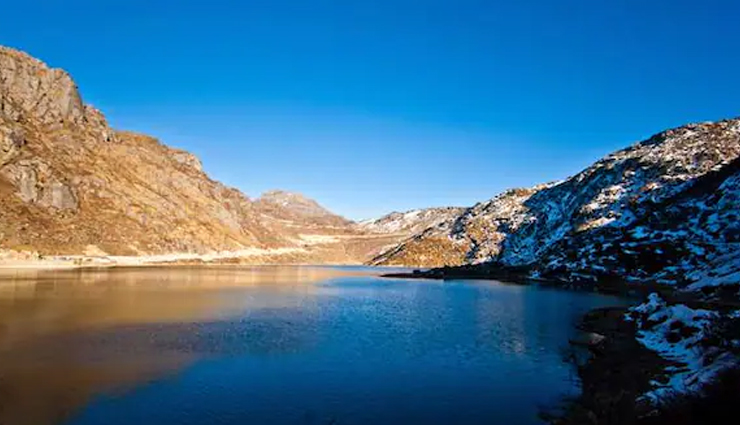 nathu la pass,tsomgo lake,rumtek monastery,seven sister waterfall,hanuman tok,bio-reserve khangchendzonga,gangtok,places to visit in gangtok,tourist attraction in gangtok