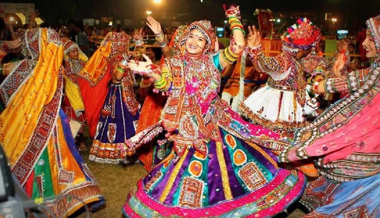 5 best places to enjoy navratri and dussehra in india,best places to enjoy navratri in india,festivals to enjoy in india,dussehra enjoyment in india,navaratri festival,katra,durga puja,kolkata,garba,ahmedabad,dussehra mela,kota,ramnagar ramlila,varanasi
