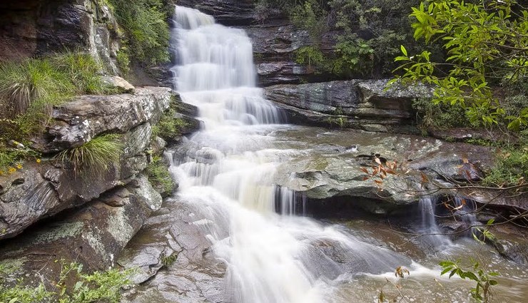 alwar tourist places,best places to visit in alwar,weekend getaway in alwar,alwar travel guide,sariska tiger reserve safari,bala quila fort history,siliserh lake boating,neelkanth mahadev temple alwar,kankwari fort mughal history,garbhaji waterfall alwar,pandupol hanuman temple mythological significance,bhangarh fort haunted stories,rajasthan travel destinations,must-visit places in alwar,alwar sightseeing attractions