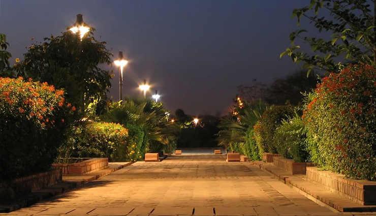 delhi,delhi pre wedding photoshoot,pre wedding location,travel,holidays,travel guide