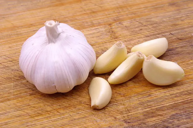 garlic helps fight cancer,cancer,garlic,Health tips,world cancer day 2019