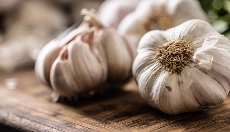 garlic for skin and hair,benefits of garlic for skin,benefits of garlic for hair,garlic for hair growth,garlic for acne treatment,garlic for dandruff,how to use garlic for skin,garlic for glowing skin,garlic for hair loss,home remedies with garlic for skin and hair
