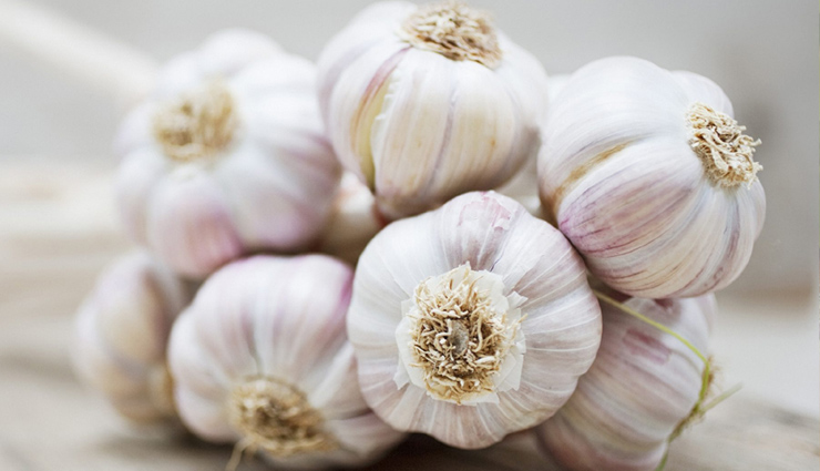 5 Reasons Why Should Not Consume Garlic in Huge Amount