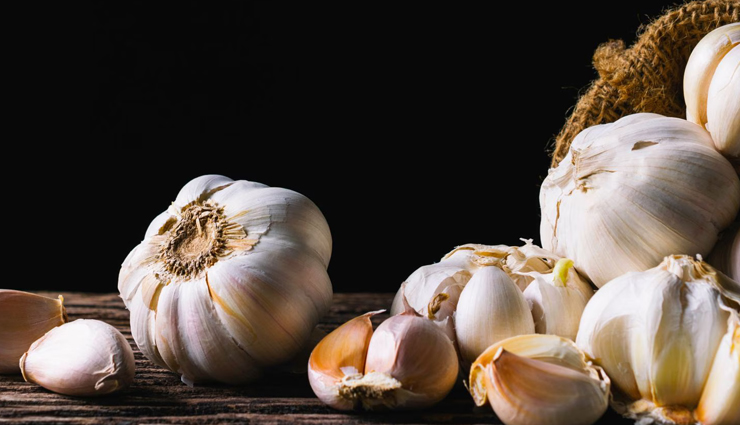 garlic for skin and hair,benefits of garlic for skin,benefits of garlic for hair,garlic for hair growth,garlic for acne treatment,garlic for dandruff,how to use garlic for skin,garlic for glowing skin,garlic for hair loss,home remedies with garlic for skin and hair