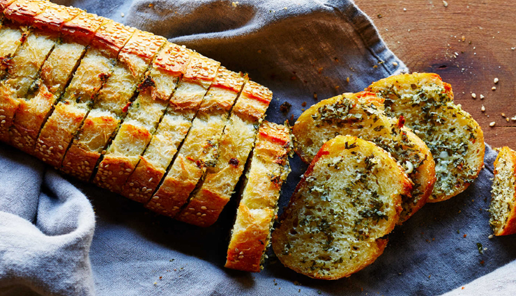 बिना ओवन के भी बनाई जा सकती है गार्लिक ब्रेड, कड़ाही का करें इस्तेमाल #Recipe 