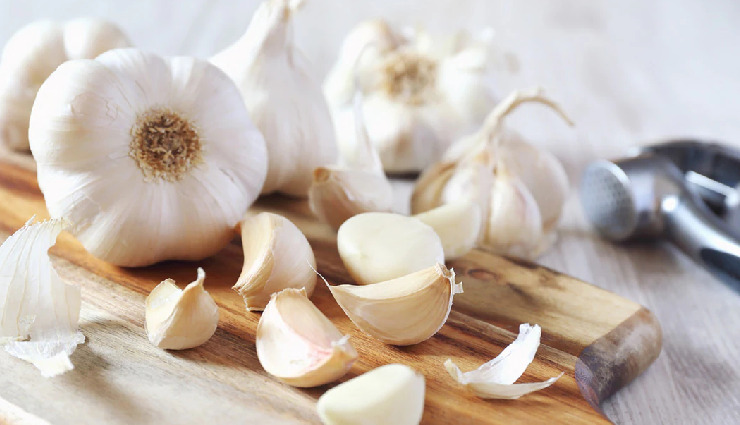 herbs for cancer prevention,spices for cancer treatment,cancer-fighting herbs,natural cancer remedies,turmeric cancer prevention,garlic benefits cancer,ginger anti-cancer properties,black pepper cancer prevention,oregano cancer benefits,cayenne pepper cancer treatment,cardamom cancer prevention,cinnamon anti-cancer,coriander cancer prevention,saffron cancer properties,rosemary cancer treatment,feverfew cancer benefits,basil cancer treatment,wheatgrass cancer prevention,cloves cancer properties,cancer-preventive herbs and spices