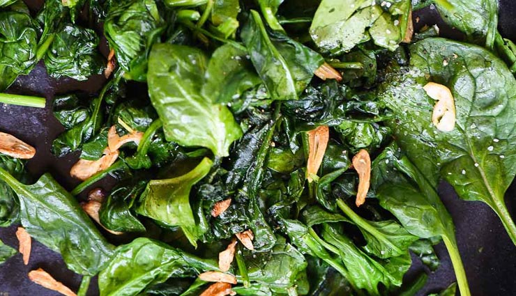 garlic sauted spinach,garlic sauted spinach recipe,hunger struck,food