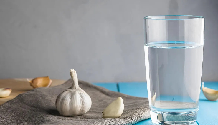 मुंहासों को कहें अलविदा, लहसुन से पाएं चमकती त्वचा garlic for acne treatment,garlic benefits for glowing skin,say goodbye to acne,how garlic improves skin,natural acne remedies with garlic,garlic skincare for clear skin,acne-fighting ingredients,glowing skin with garlic,garlic for skin health,acne and skin care tips with garlic