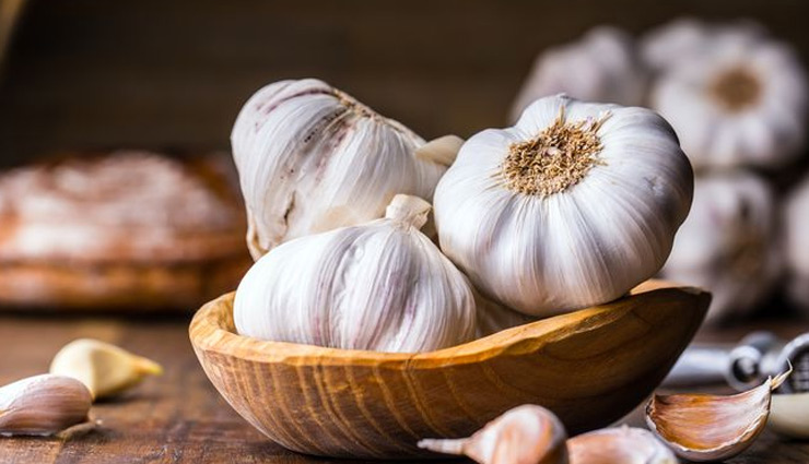 health benefits of eating raw garlic,benefits of eating raw garlic,garlic benefits,Health tips,Health,healthy living
