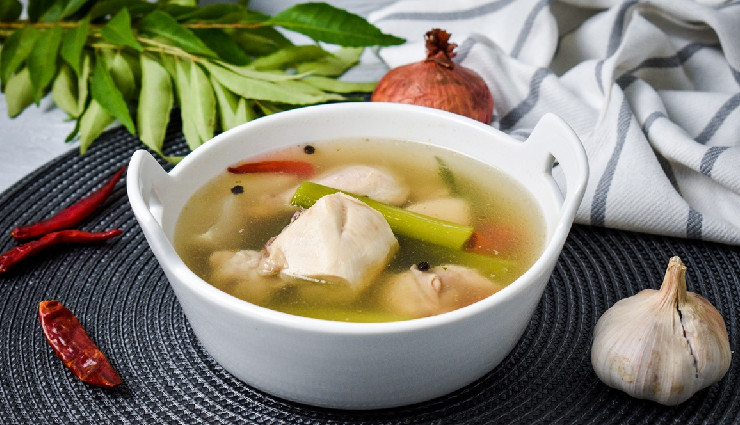 local foods maldives,maldivian cuisine,maldivian breakfast,mashuni,garudhiya,maldivian soup,mas huni,bis keemiya,maldivian pastries,bajiya,rihaakuru,maldivian lobster,havaadhulee bis,saagu bondibai,kulhi boakibaa,maldivian desserts,maldivian seafood,maldivian street food,maldivian culture,maldives food guide