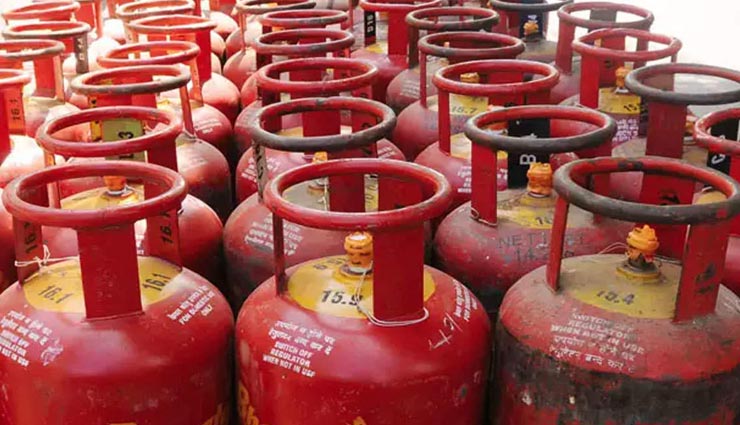 जयपुर : महंगाई की मार झेल रहा आम इंसान, फिर बढ़े सिलेंडर के दाम