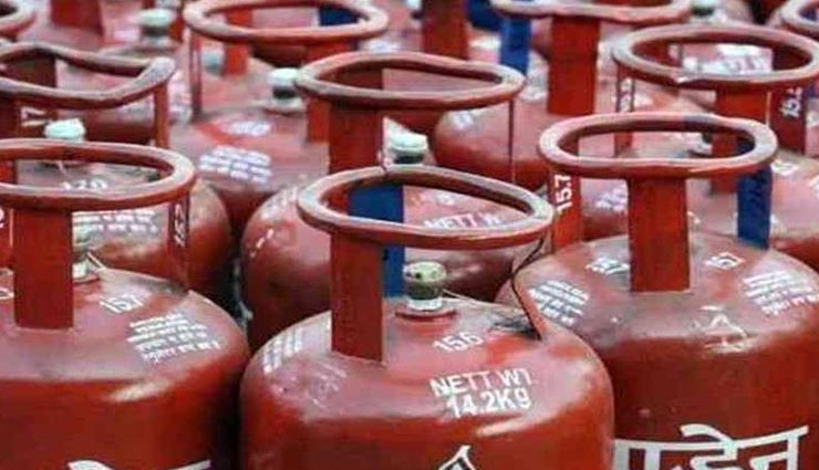 आम आदमी की चिंता बढ़ा रहे रसोई गैस के दाम, 25.50 रुपए महंगा हुआ घरेलू सिलेंडर 