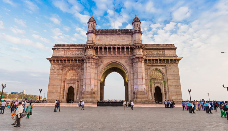 gateway of india,mumbai travel guide,visit gateway of india,mumbai tourist attractions,things to do at gateway of india,best time to visit gateway of india,mumbai landmarks,historical sites in mumbai,travel guide mumbai,mumbai travel tips,top places to visit in mumbai,gateway of india history,tourist spots in mumbai