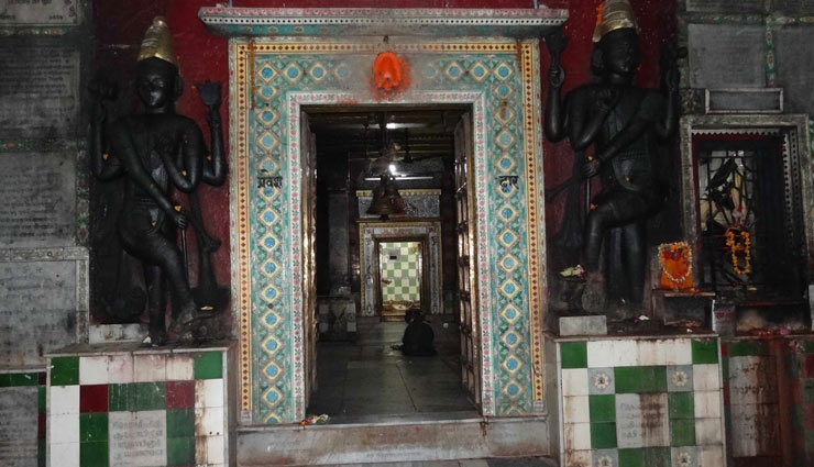 गौरी केदारेश्वर मंदिर : भोलेनाथ खुद यहाँ खिचड़ी खाने आते हैं