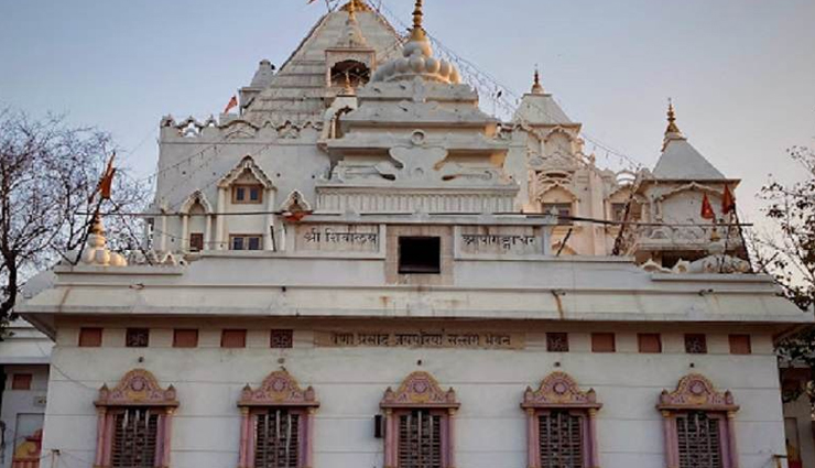 दिल्ली के इन 10 मंदिरों में हमेशा लगा रहता है भक्तों का तांता, बेहद मनमोहक रहता हैं माहौल 10 famous delhi temples,delhi temples,temples in delhi,delhi tourism,tourist places in delhi