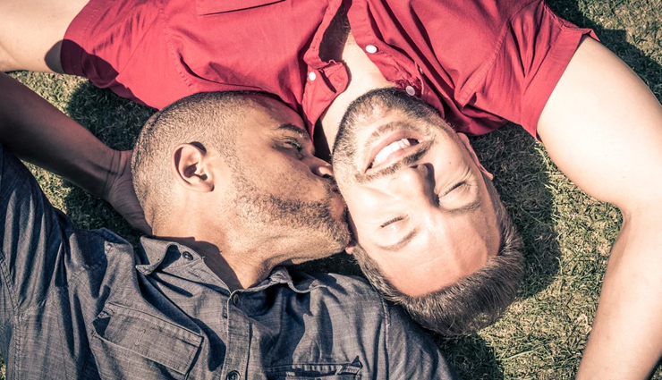 16 Signs That Tell Someone is Gay