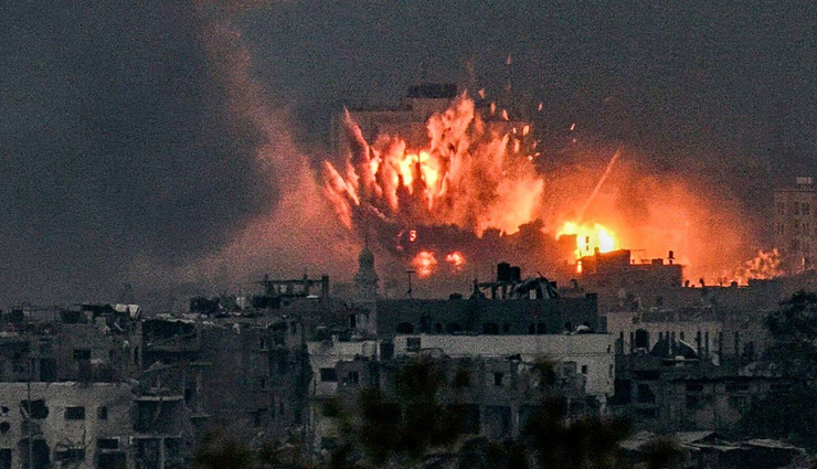 अस्थायी युद्धविराम के समाप्त होते ही इजरायल ने फिर किया गाजा पर हमला