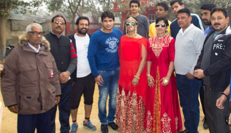 PICS: देखिये दंगल गर्ल्स 'गीता-बबिता ' का ट्रेडिशनल लुक traditional look of real geeta and babita,dangal girls,entertainment news