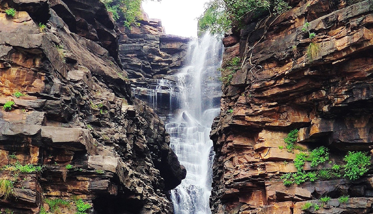 rajasthan,rajasthan tourism,famous waterfalls in rajasthan,places to visit in rajasthan