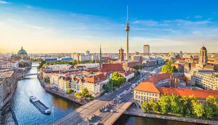 summer destinations,famous travel spots,global tourism destinations,international travel destinations,top tourist attractions,vacation spots worldwide,travel hotspots,popular summer getaways,tourist destinations around the world,best places to visit