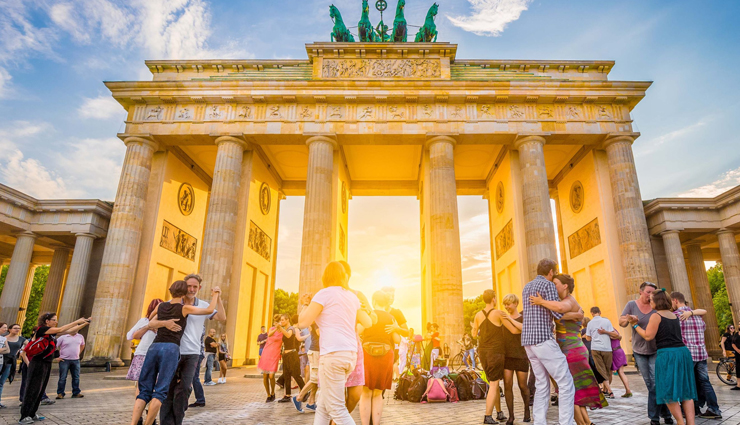 germany travel,european destinations,berlin nightlife,bavaria castles,rhine valley,black forest hiking,oktoberfest germany,german culture,medieval towns,germany tourism