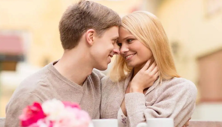 9 Ways To Get a Attention If You Don't Know Her Yet