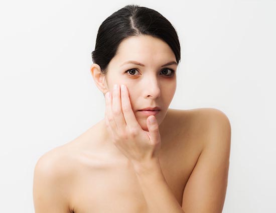 4 Home Remedies to Get Rid of Dark Circles Instantly