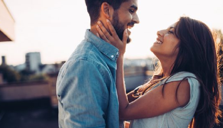 body language of a girl,signs of attraction in body language,understanding female body language,interpretation of girl body language,clues in female body language,non-verbal cues from women,indications of interest through body language,reading signals from a woman body language,deciphering female gestures and movements,physical signs of a girl interest