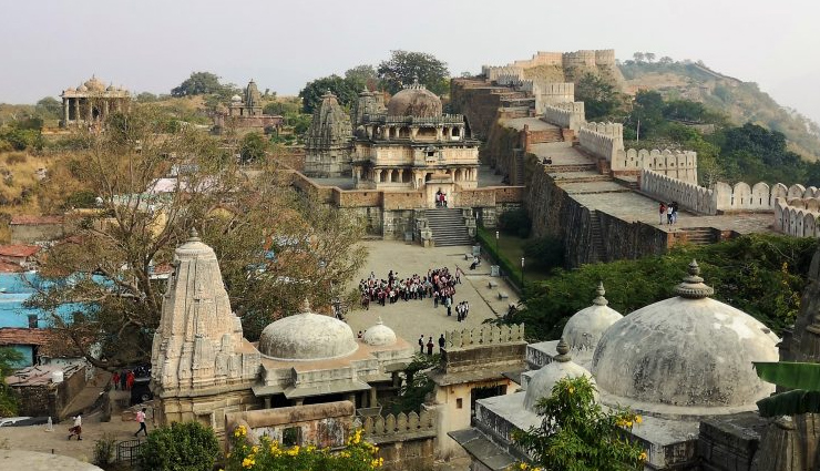 ranakpur rajasthan,famous tourist places in ranakpur rajasthan,rajasthan tourism,holidays in ranakpur,rajasthan tourism