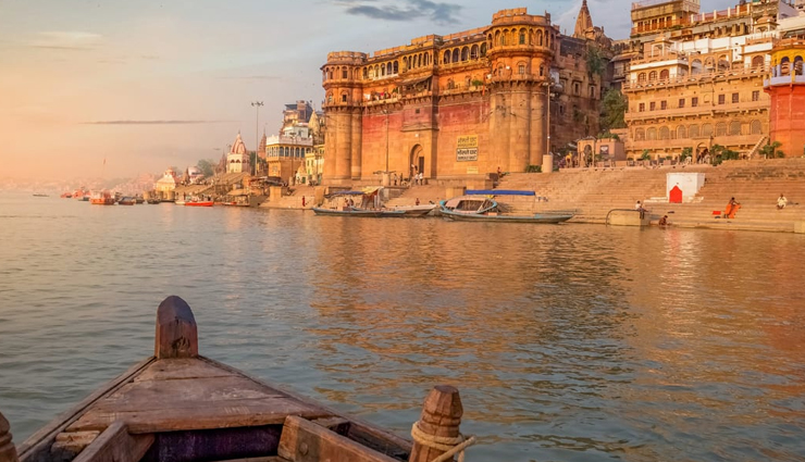 8 Most Famous Ghats To Visit in Varanasi