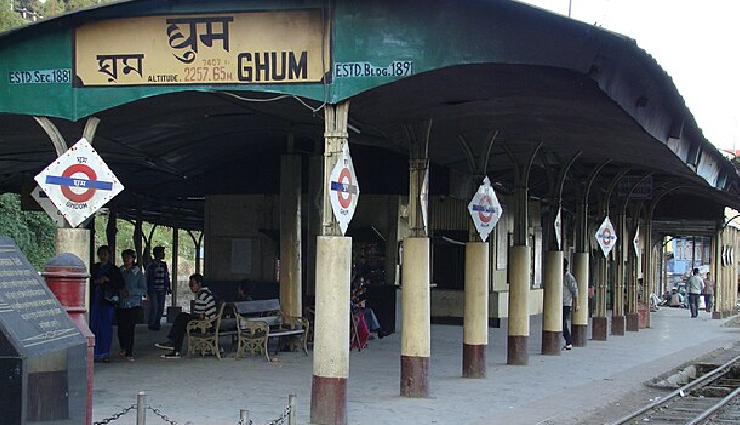 scenic railway stations in india,beautiful indian railway stations,aesthetic train stations to visit,architectural gems of indian railways,iconic railway stations in south asia,unique train station designs,historical railway stations in india,cultural significance of indian railway architecture,unesco heritage railway stations,picturesque train stations in different states